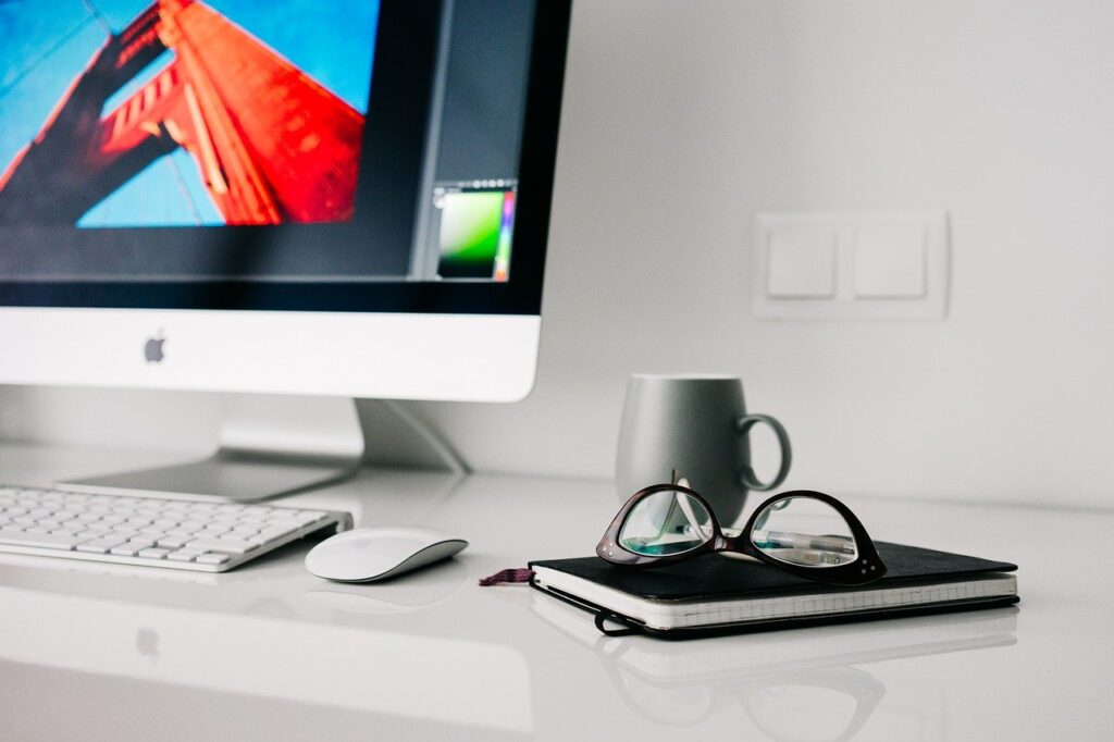 #homeoffice na piątkę, czyli 5 sposobów na organizację domowego biura