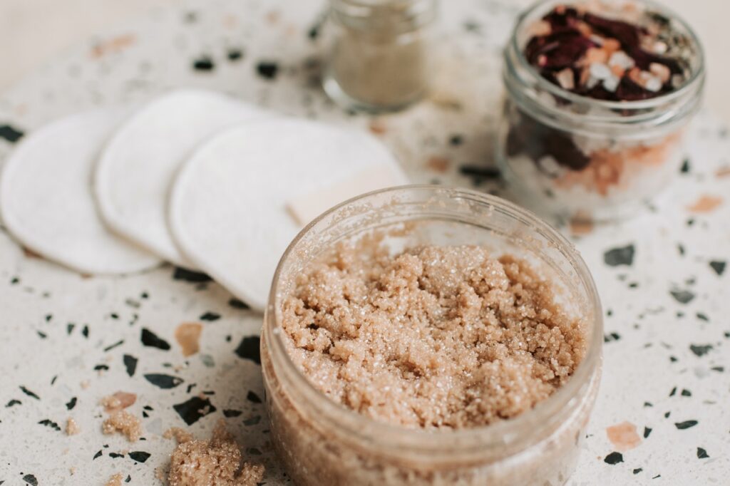 Domowy peeling do ciała – jakiemu warto dać szansę?