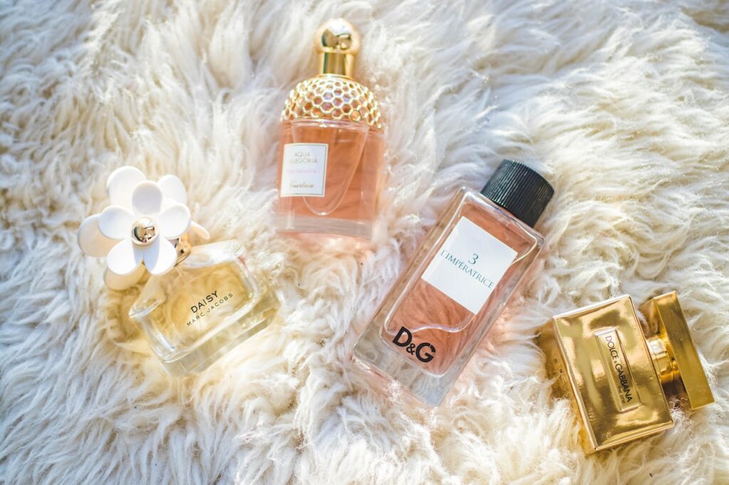 Markowe perfumy damskie – na jakie warto postawić?